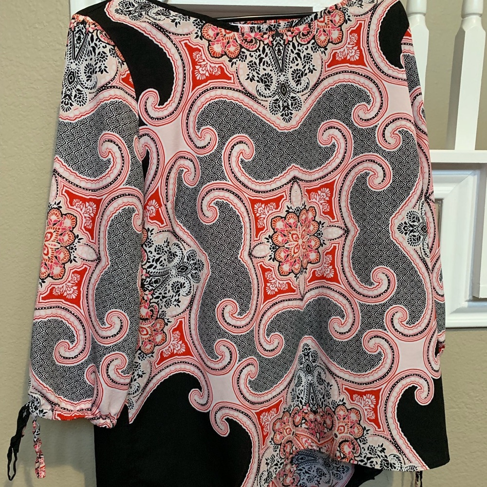 Suer cute NY&CO blouse! Great condition!